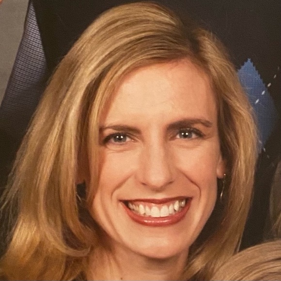 Meet your Posher, Kristen - Picture 2 of 2